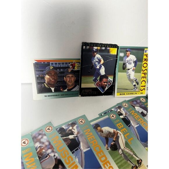 Lot of 50 1992 Fleer Baseball Cards - KC Royals & Baltimore Orioles - Picture 9 of 13
